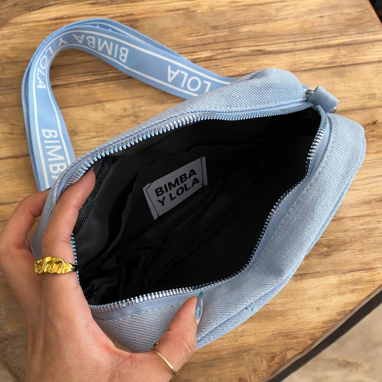 Crossbody Bimba y lola de mezclilla
