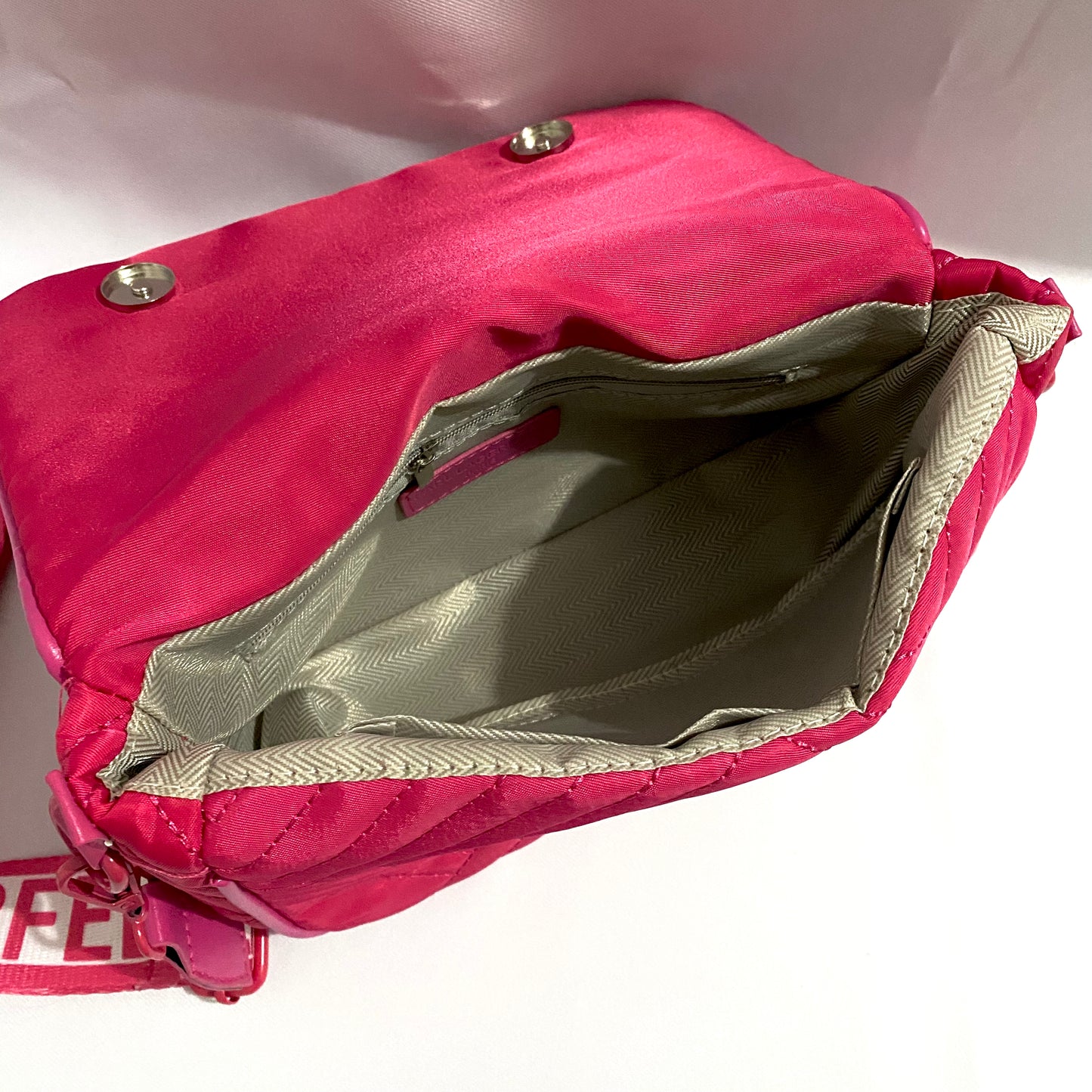 Crossbody de tela, tipo Karl Lagerfeld, con monedero
