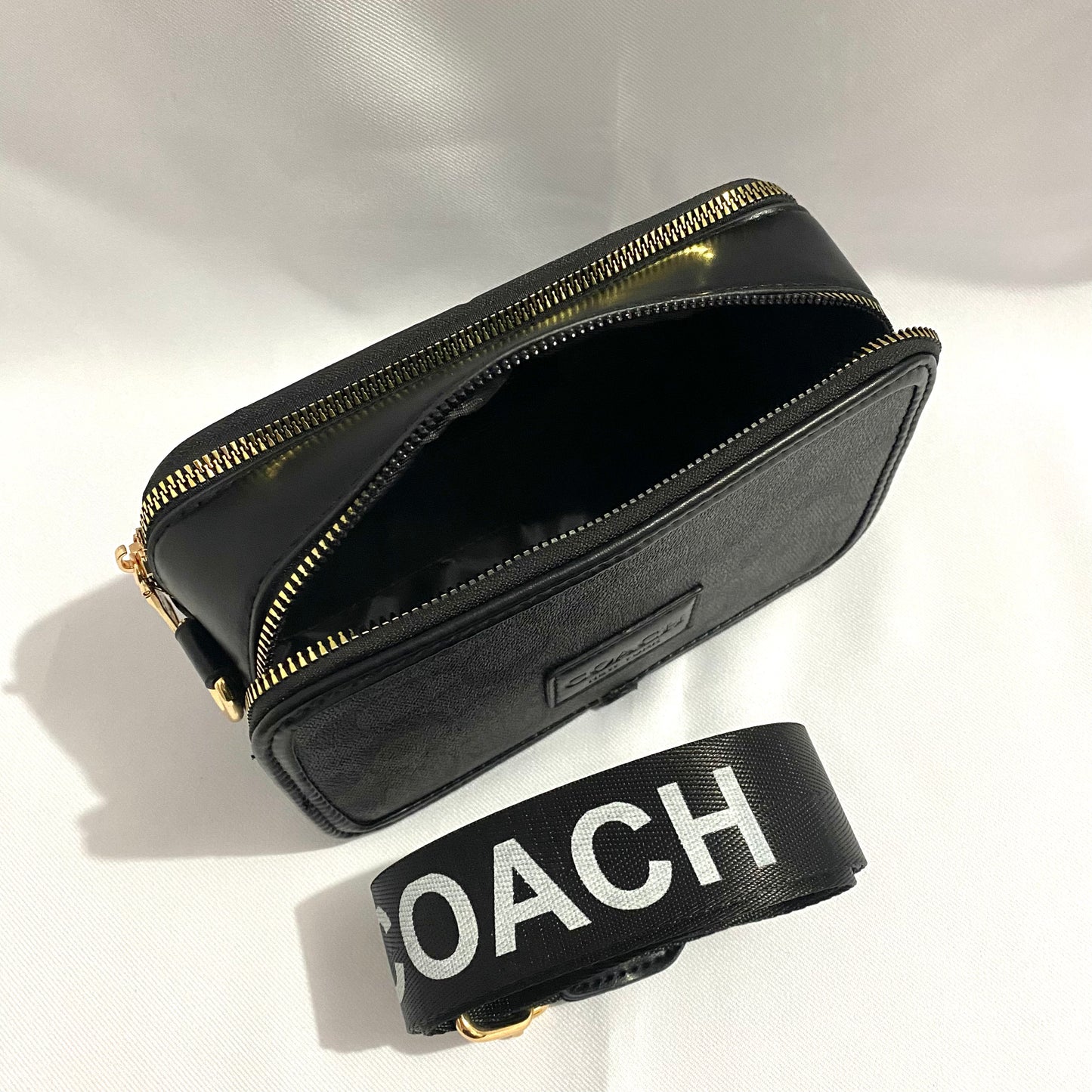 Crossbody tipo coach rectangular