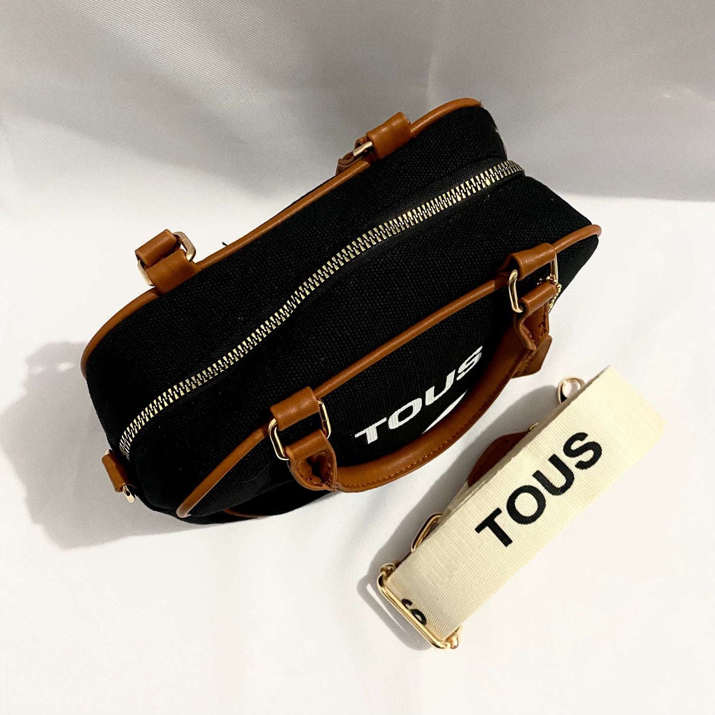 Crossbody de tela tipo Tous