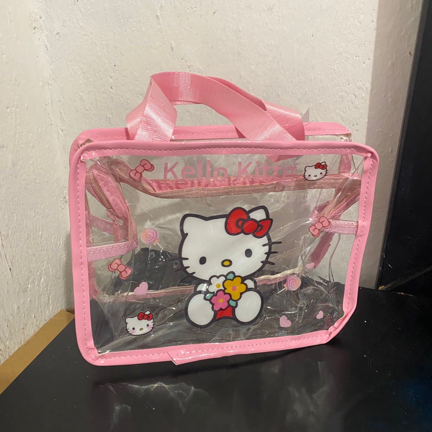 Cosmetiqueras transparentes sanrio