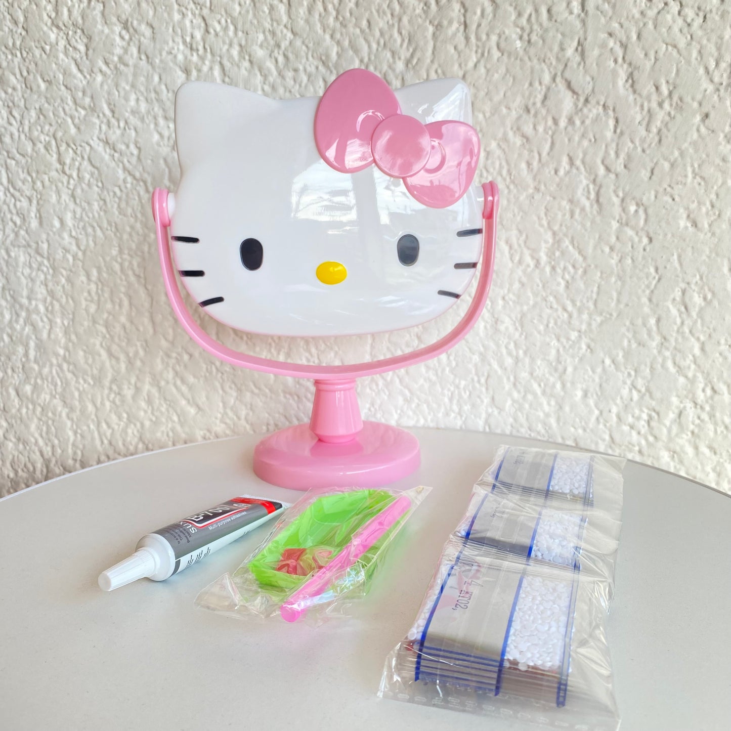 Espejo Hello Kitty, Diamond paint DIY