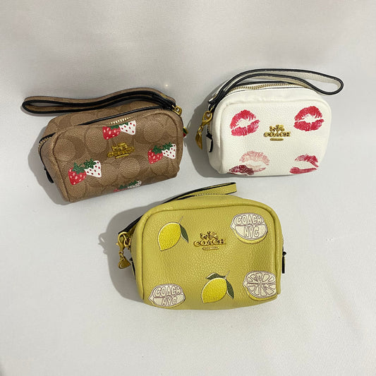 Mini muñequera con charm