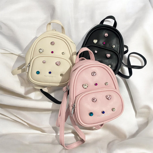 Mini mochila con piedras